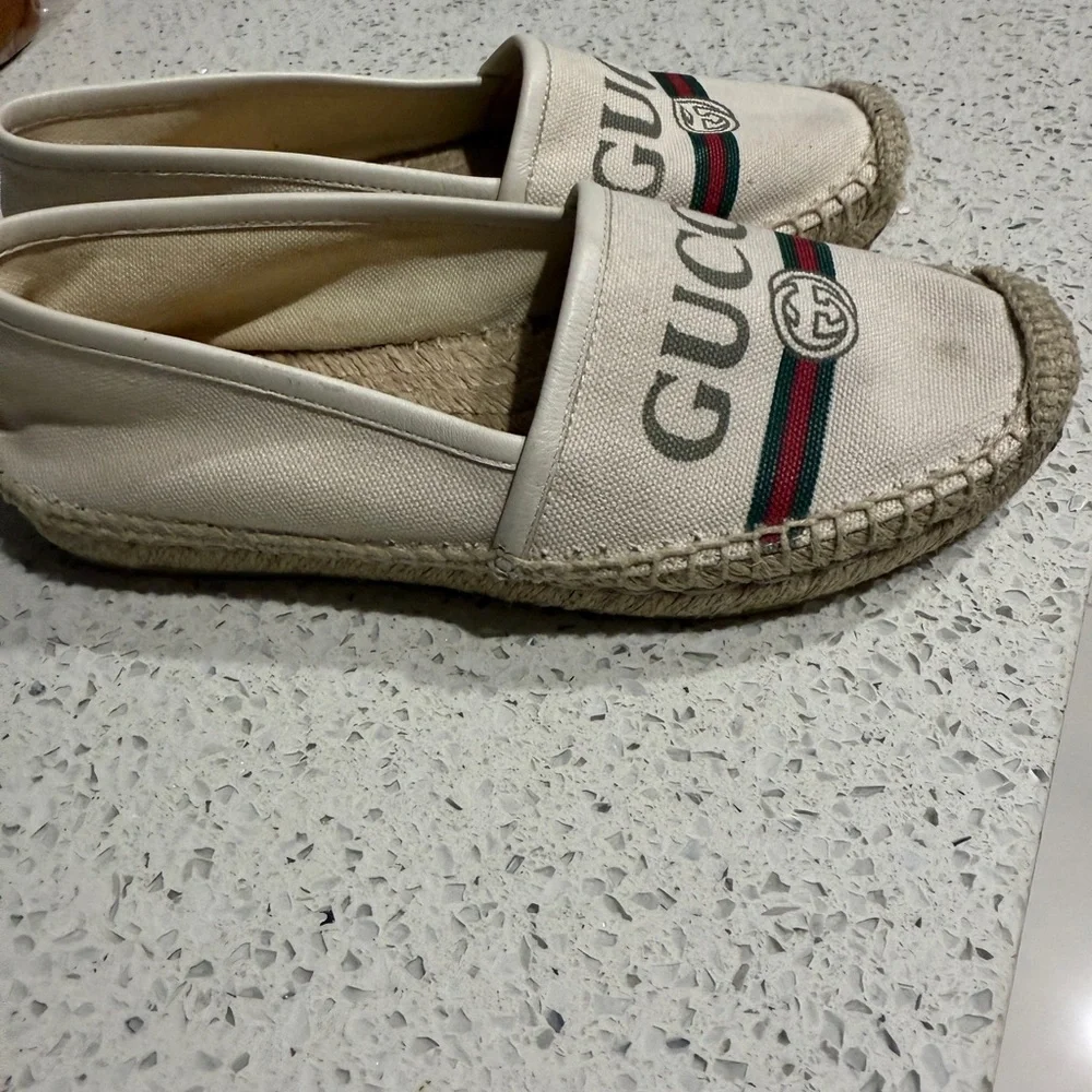 Gucci Women's Beige Espadrilles with Logo - Picture 2 of 11